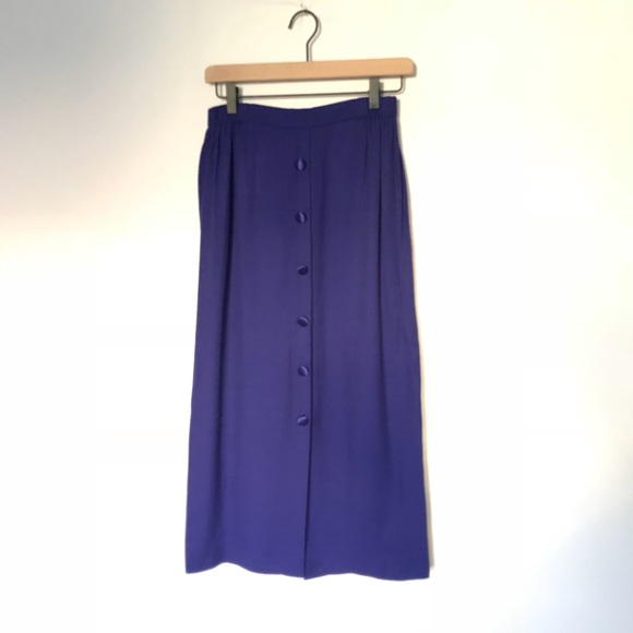 Vintage Buttoned Maxi Skirt 💙 - Picture 3 of 4
